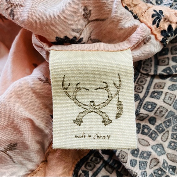 Spell & The Gypsy “Lionheart” Off Shoulder Top In Pink - Picture 8 of 9